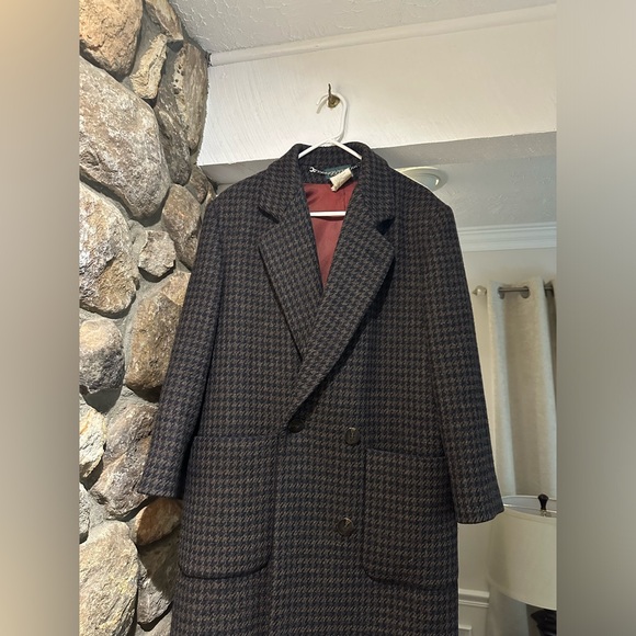 HARVE BERNARD Long Wool houndstooth pea coat. Size L. Excellent condition. - Picture 6 of 12